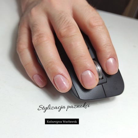 Manicure męski - paznokcie na myszce Logitech MX Master 3