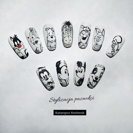 Nail Art - postacie z Disneya na wzornikach